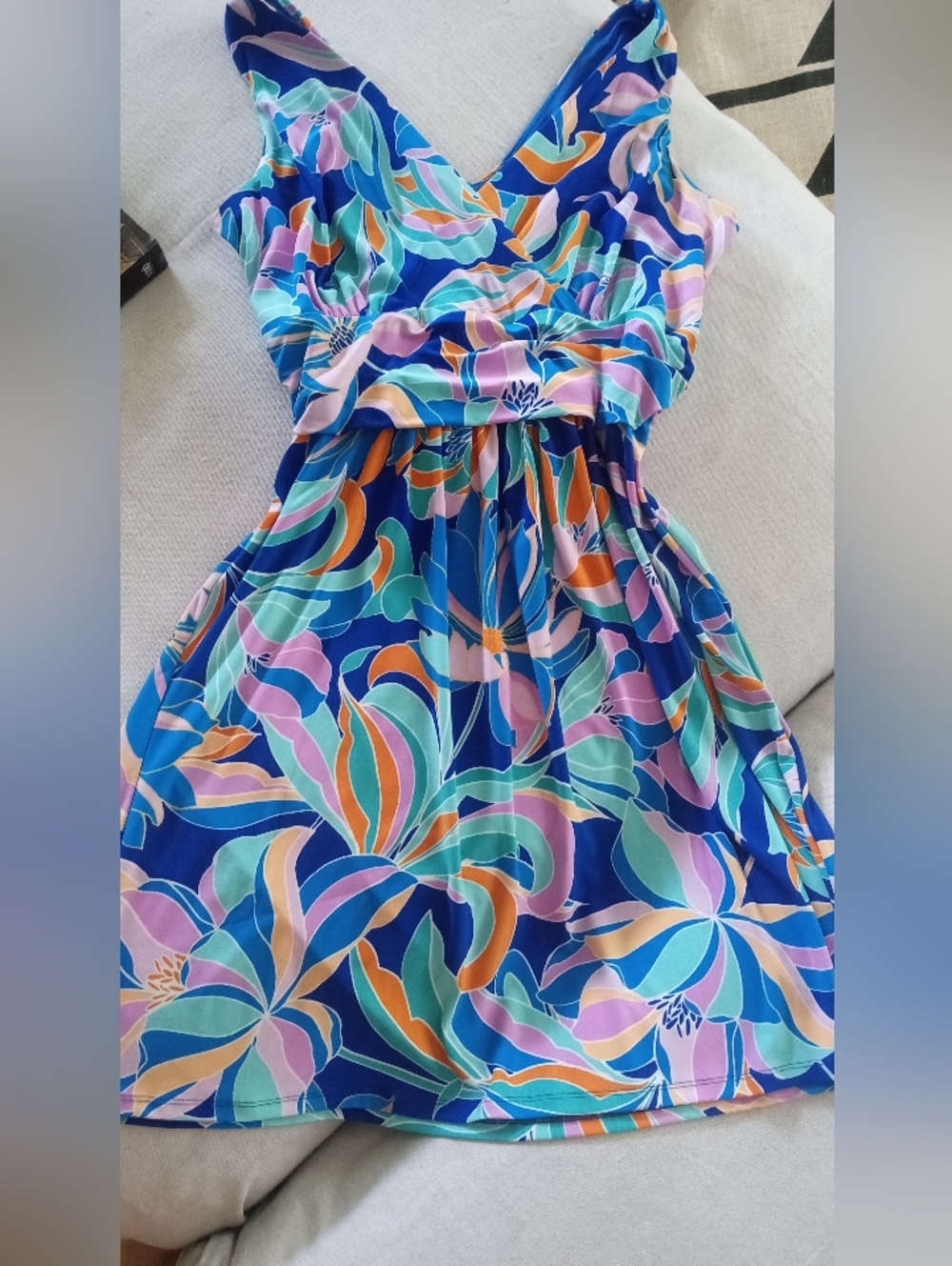 New ...Papagallo... Floral Print ..Adorable Size Medium